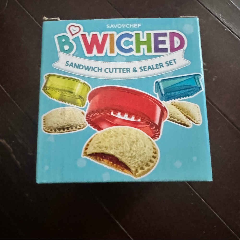 sandwich cutter new